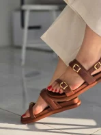 صندل زنانه سگکدار