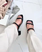 صندل دو تسمه چرم مدل سارا