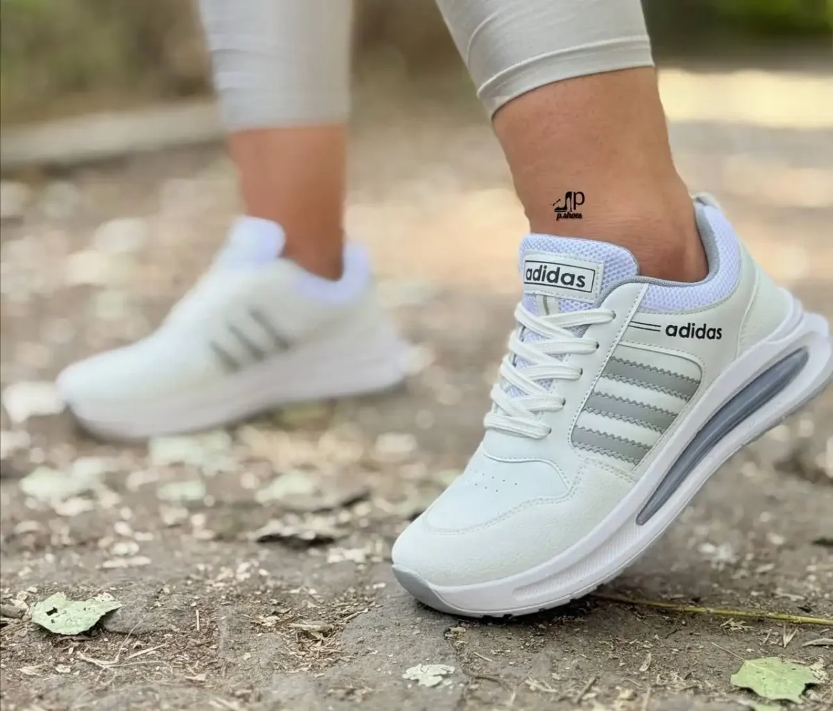 کتونی adidas