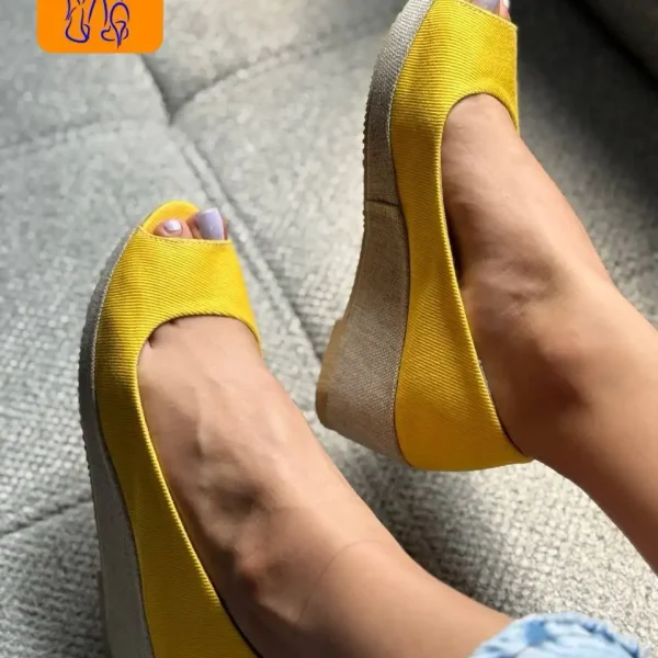 کفش زنانه حصیری ۵سانت
