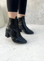 کفش زنانه نیم بوت سنگی پاشنه دار