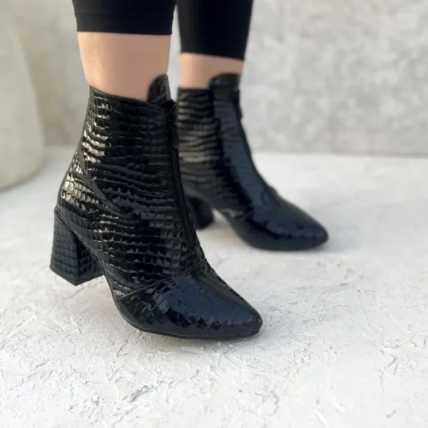 کفش زنانه نیم بوت سنگی پاشنه دار