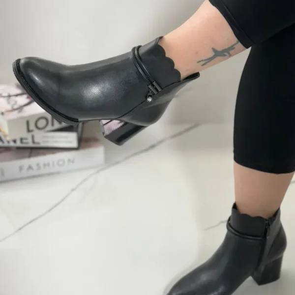 کفش زنانه نیم بوت