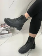 کفش زنانه نیم بوت کلاسیک